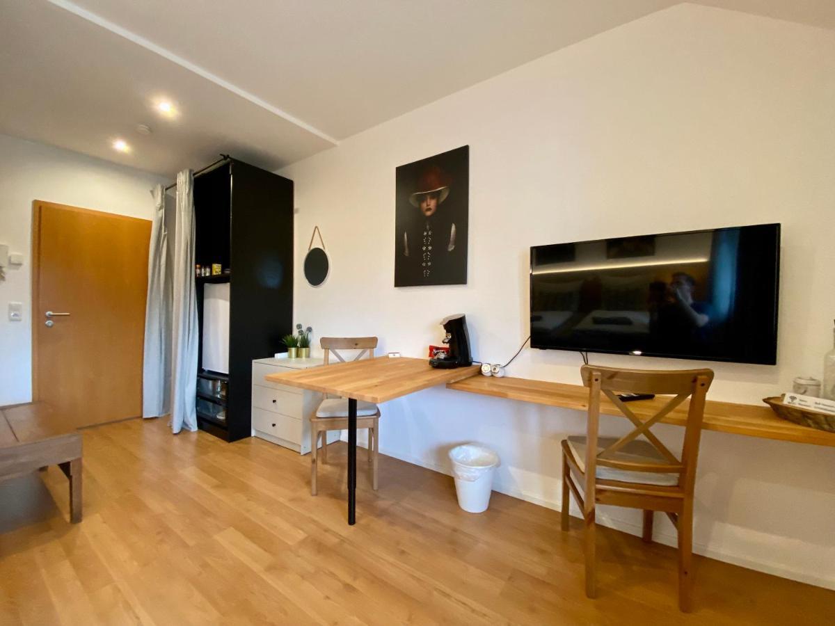 Komfortables Doppelzimmer In Kehl Goldscheuer - 1A Guesthouse Extérieur photo